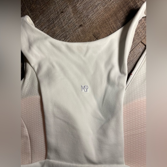 ⭐️ MSP By Miracle suit Performance Tank Top White L/XL With Pads - Picture 5 of 5